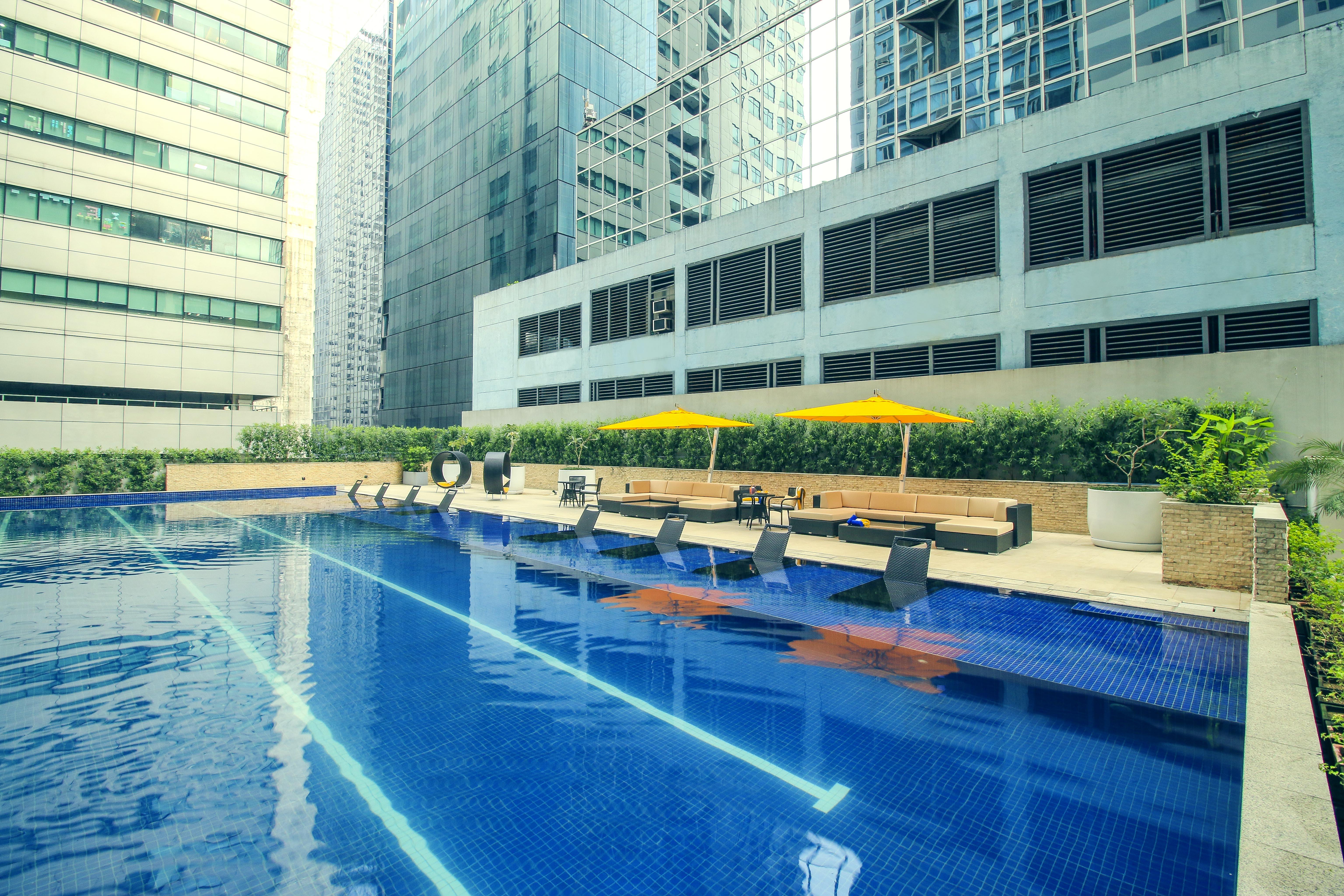 The Mini Suites Eton Tower Makati 3* Makati City
