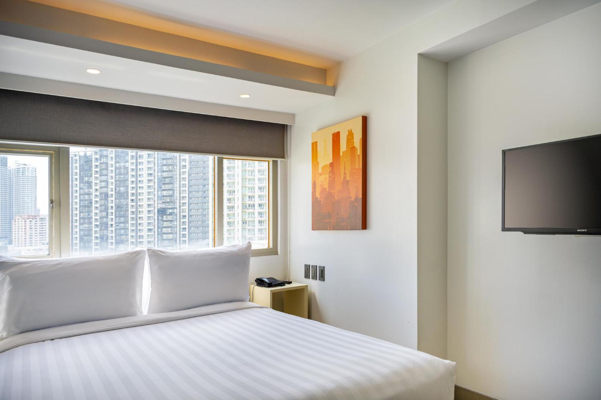 The Mini Suites Eton Tower Makati 3* Makati City