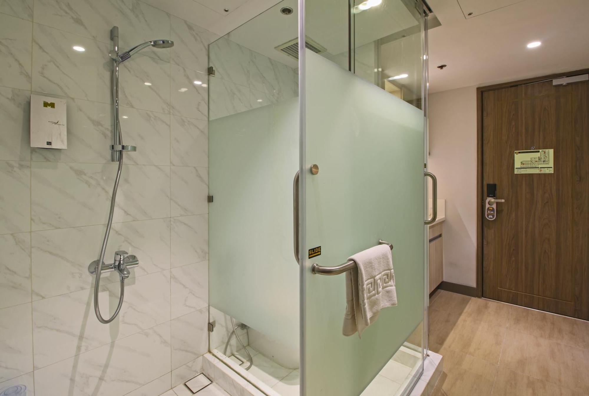 Hotel The Mini Suites Eton Tower Makati Makati City