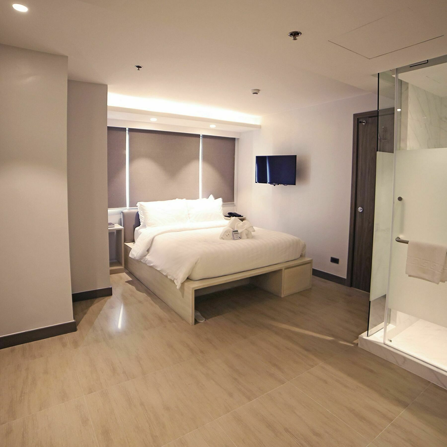 The Mini Suites Eton Tower Makati 3* Makati City